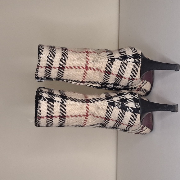 Burberry Vintage Beige Nova Check Wool Tweed Fabric ankle booties - Picture 3 of 11